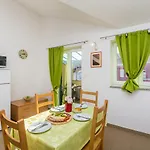 Mirica * Baška